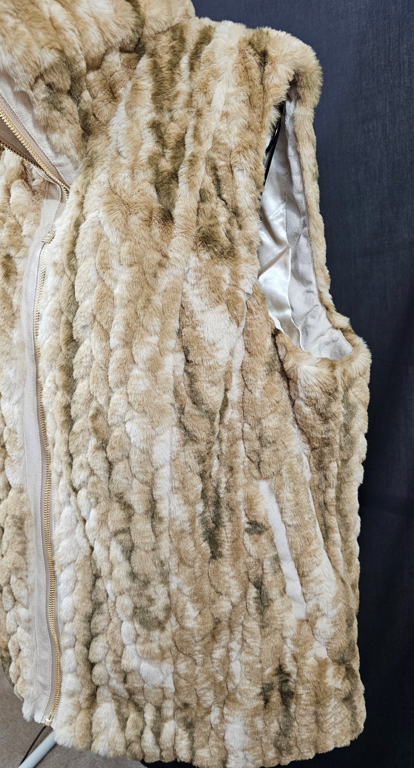 Catherine MaLandrino Fur (Faux) Sleeveless Vest - New